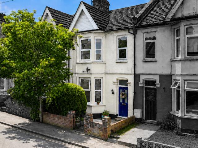 3 Bed For Sale in Westcliff on sea