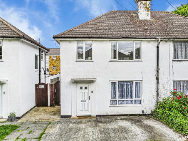 3 Bed For Sale in Leigh on sea