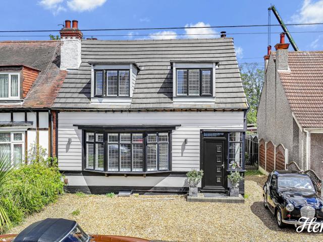 3 Bed For Sale in Southend on sea