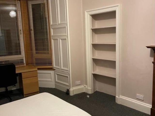 3 Bed Flat, Millar Crescent, EH10