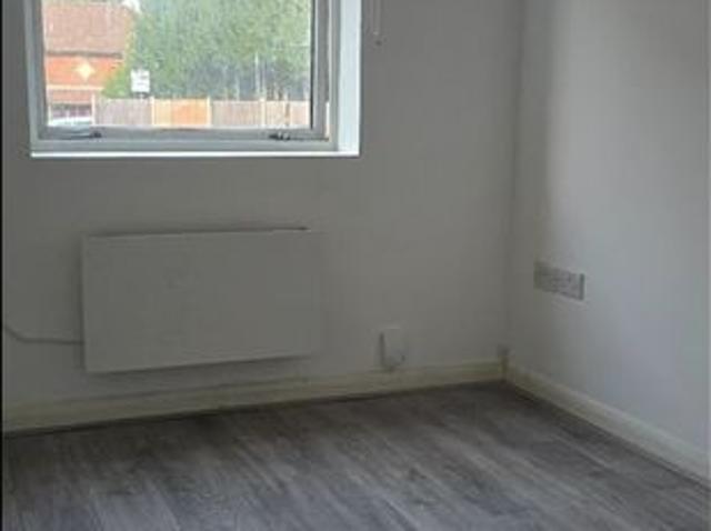 3 Bed Flat, Milliners Court, LU3