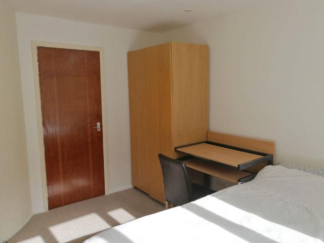 3 Bed Flat, New City Road, G4