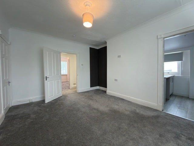 3 Bed Flat, Newcroft Drive, G44