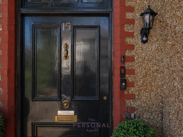 3 bed flat available