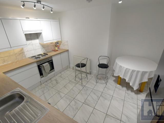 3 Bed Flat Abbeydale Road Sheffield S7 2BG Hallam Hills Ltd
