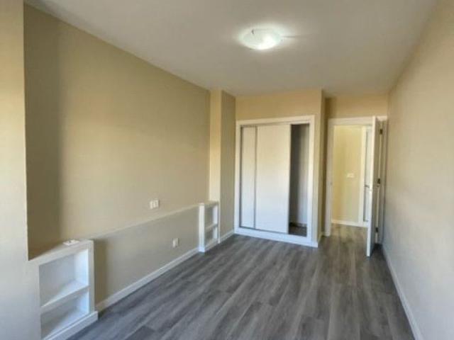 3 Bed Flat / Apartment to Rent