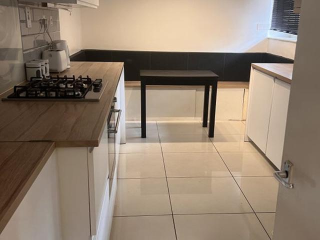 3 Bed Flat Bethanl Green