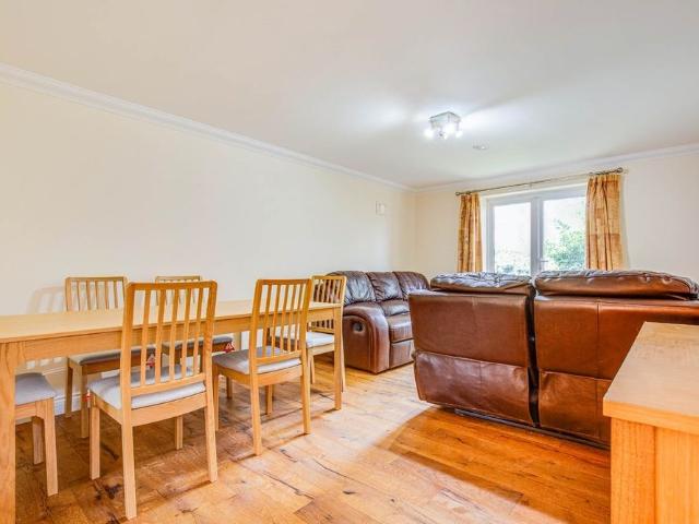 3 Bed Flat, Bowles Court, HA3