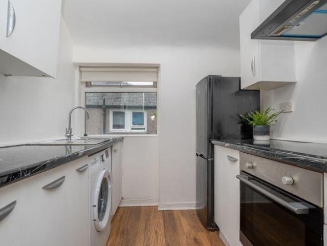 3 Bed Flat, Castlemilk Road, G44