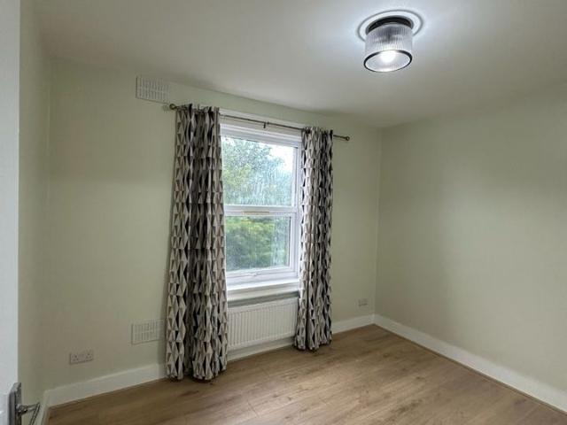 3 Bed Flat, Colenso Road, IG2