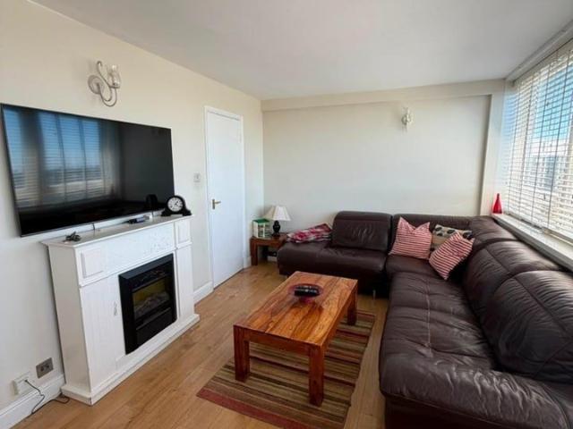 3 Bed Flat, Fyfield, N4