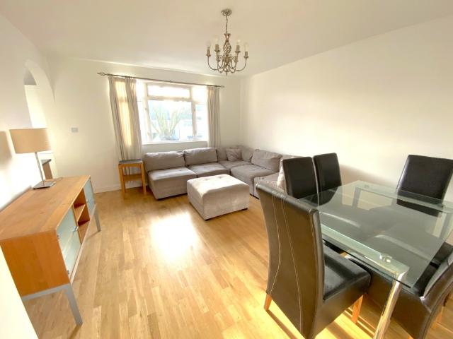 3 Bed Flat FOR RENT