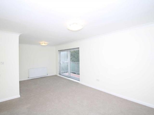 3 bed Flat for rent