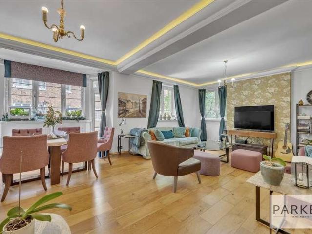 3 bed flat for sale
