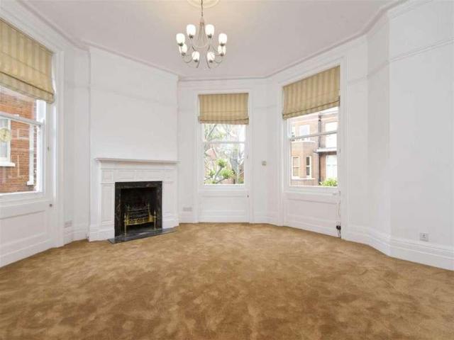 3 bed flat for sale