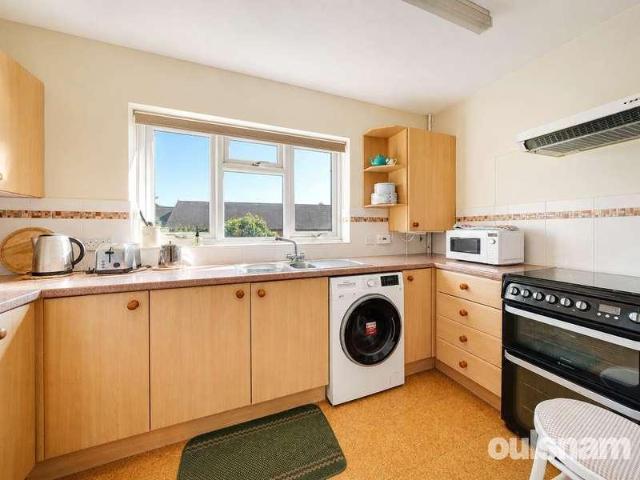 3 bed flat for sale