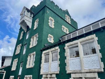 3 bed flat for sale