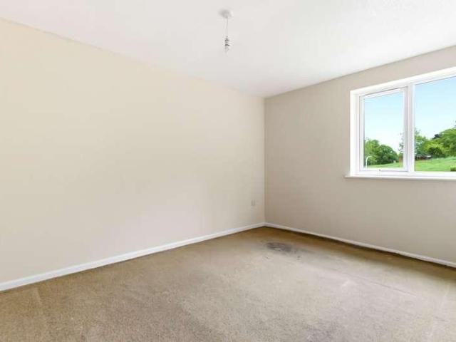3 bed flat for sale