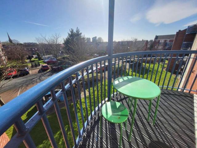 3 bed flat for sale
