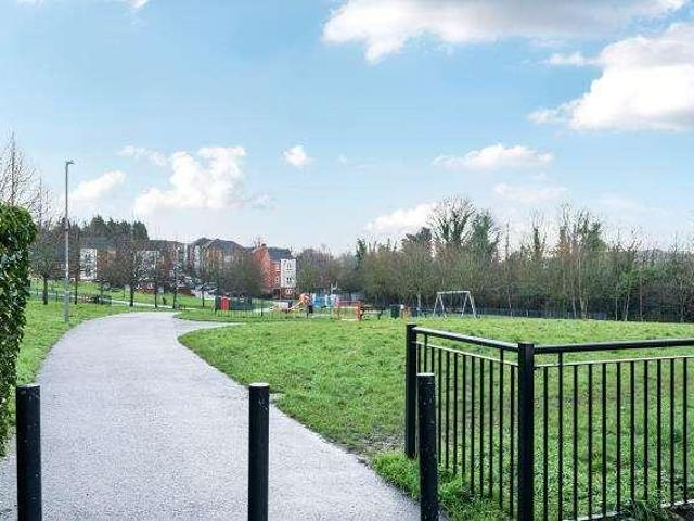 3 bed flat for sale