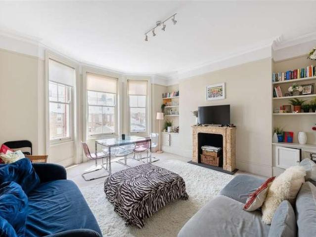 3 bed flat for sale