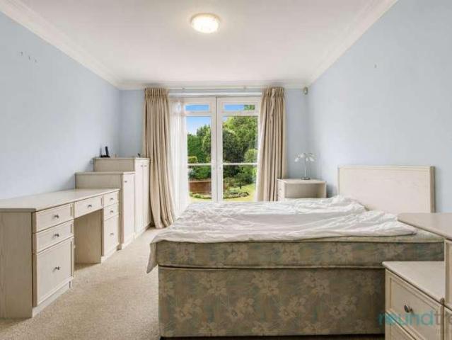 3 bed flat for sale