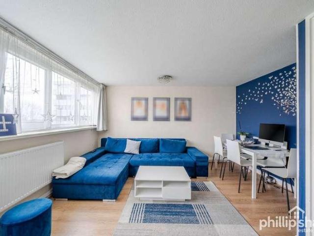 3 bed flat for sale