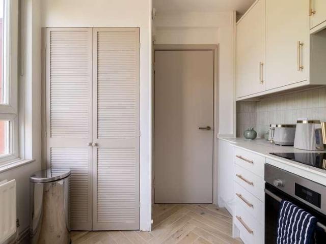 3 bed flat for sale