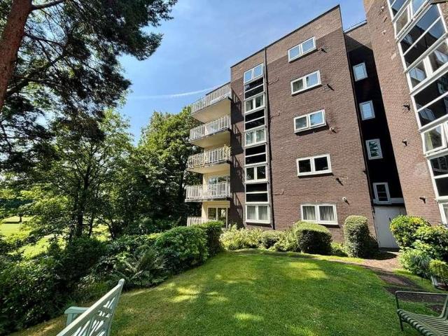 3 bed flat for sale