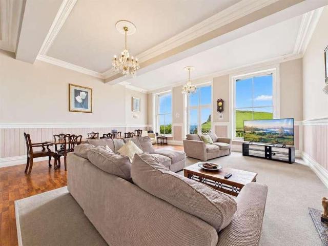 3 bed flat for sale
