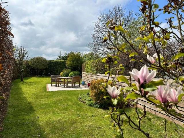 3 bed flat for sale