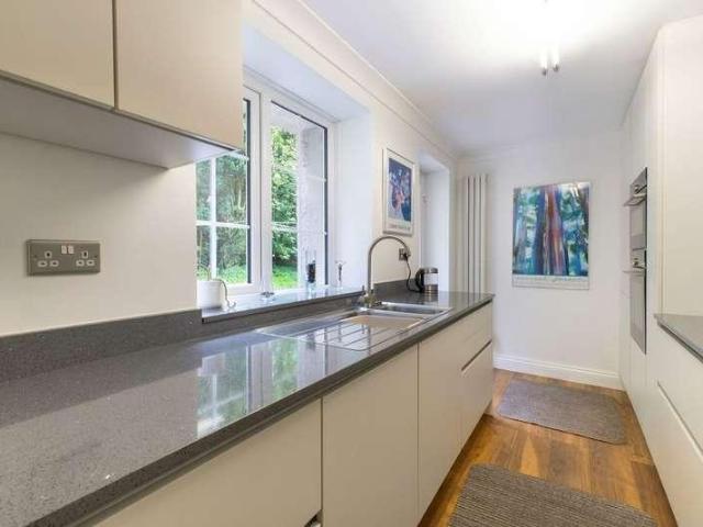 3 bed flat for sale