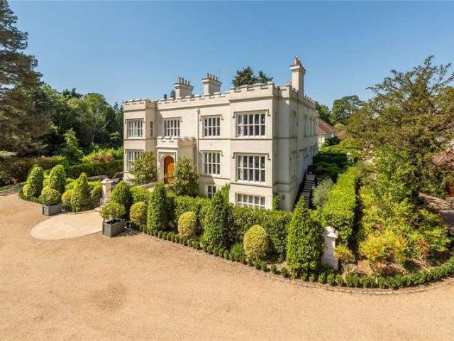 3 bed flat for sale
