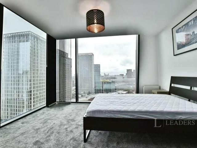 3 bed flat for sale