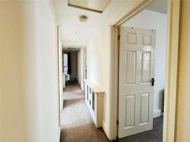 3 bed flat for sale