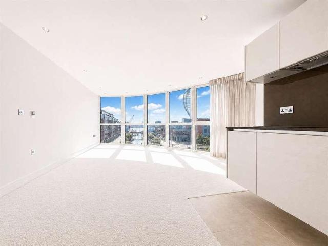 3 bed flat for sale