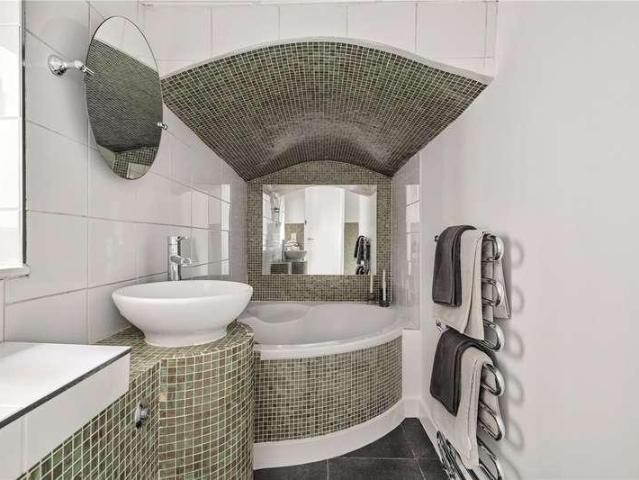 3 bed flat for sale
