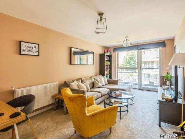3 bed flat for sale