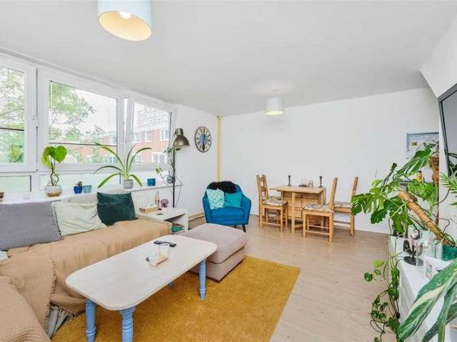 3 bed flat for sale