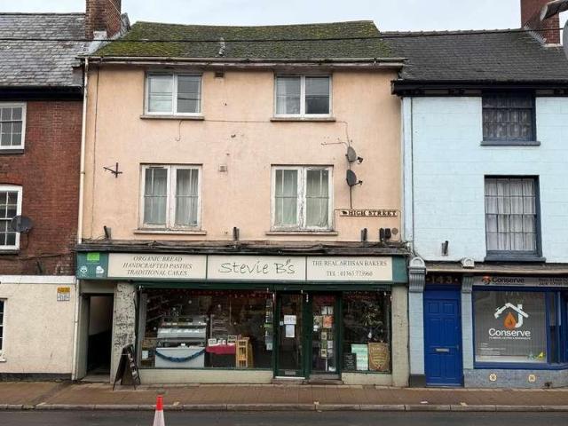 3 bed flat for sale