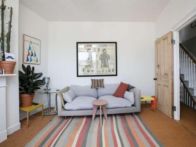 3 bed flat for sale