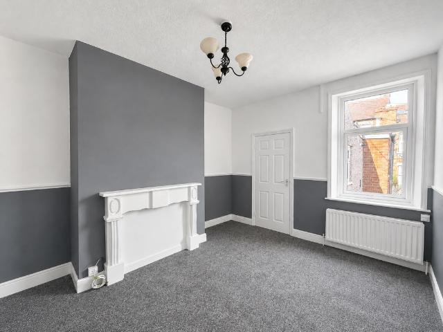 3 bed flat for sale