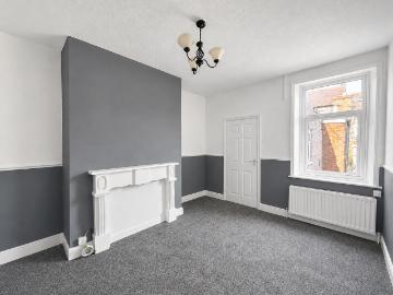3 bed flat for sale