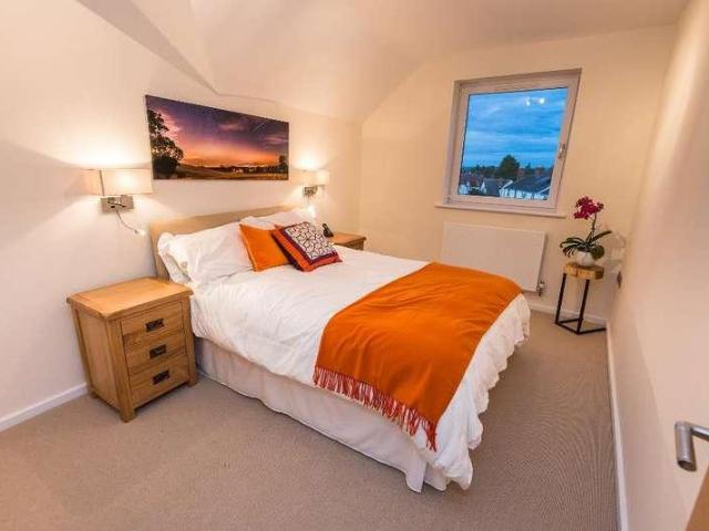 3 bed flat for sale