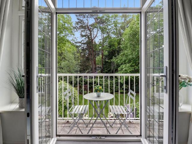 3 bed flat for sale