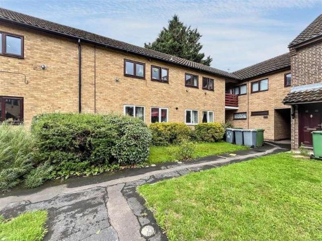 3 bed flat for sale