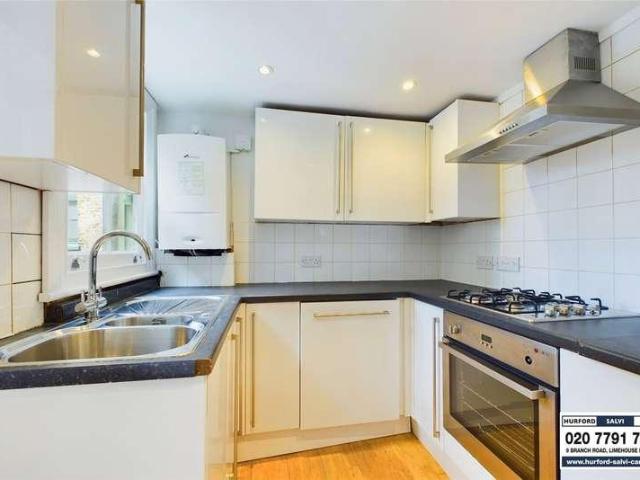 3 bed flat for sale