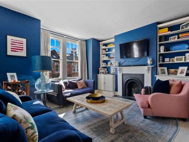 3 bed flat for sale