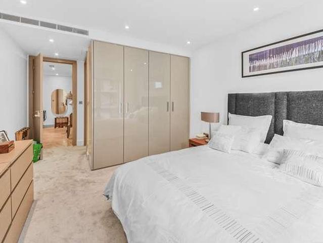 3 bed flat for sale