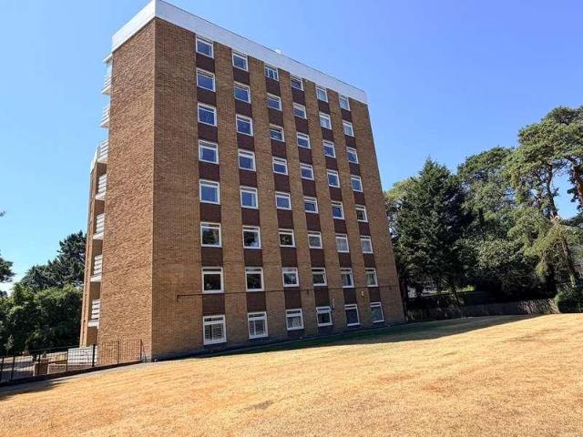 3 bed flat for sale